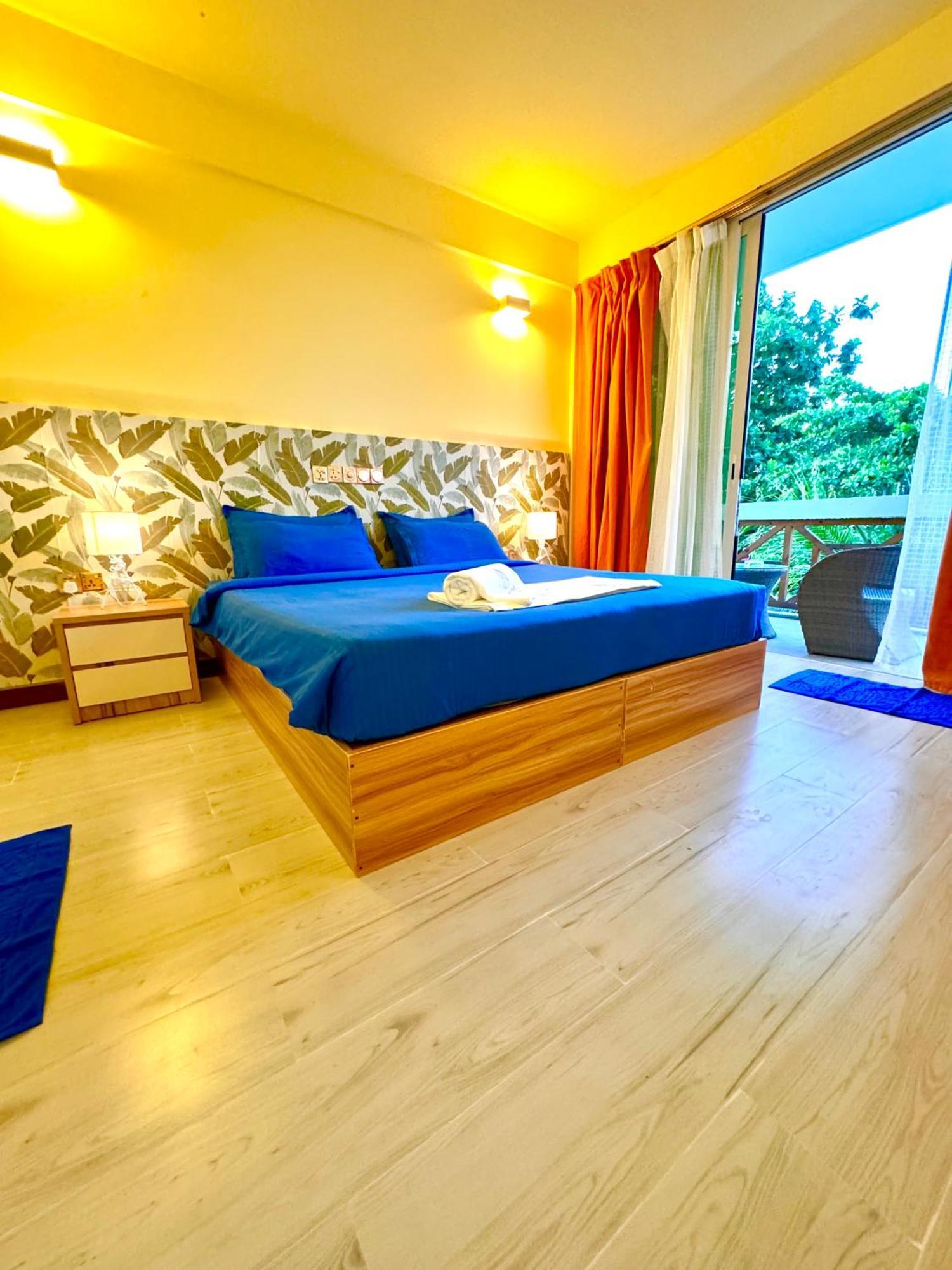 Sands Grand Dhigurah  Exterior photo