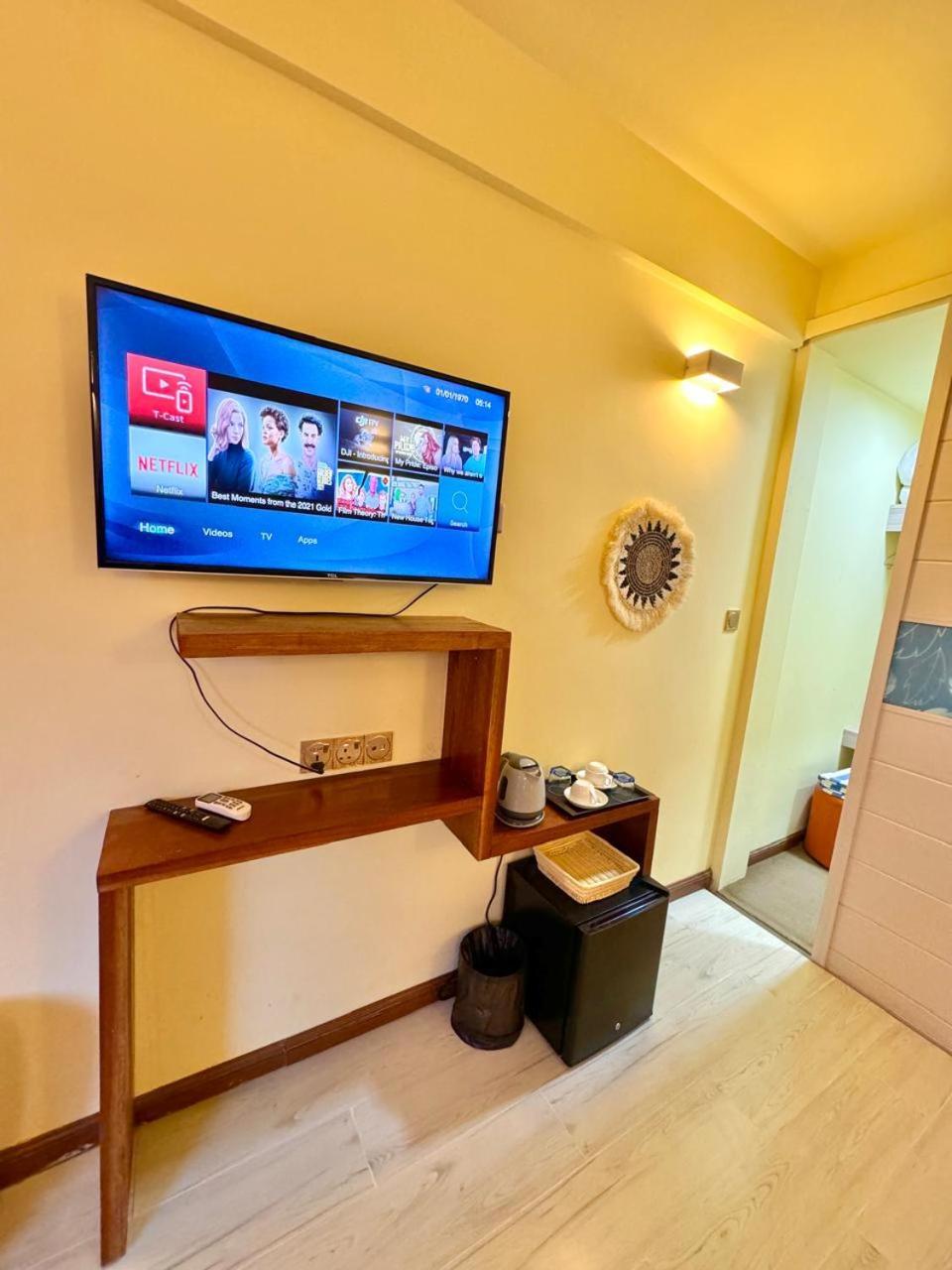Sands Grand Dhigurah  Exterior photo