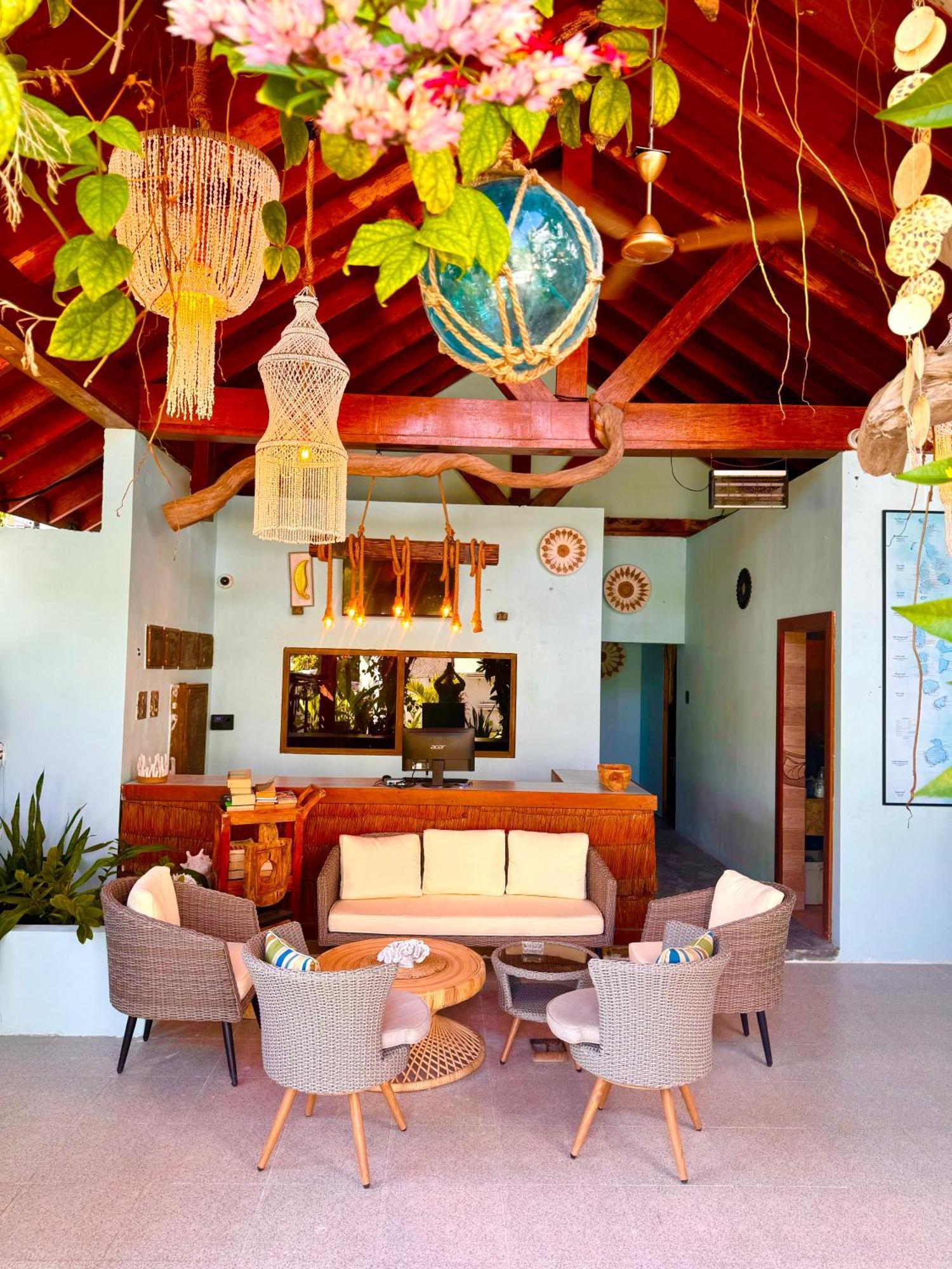 Sands Grand Dhigurah  Exterior photo