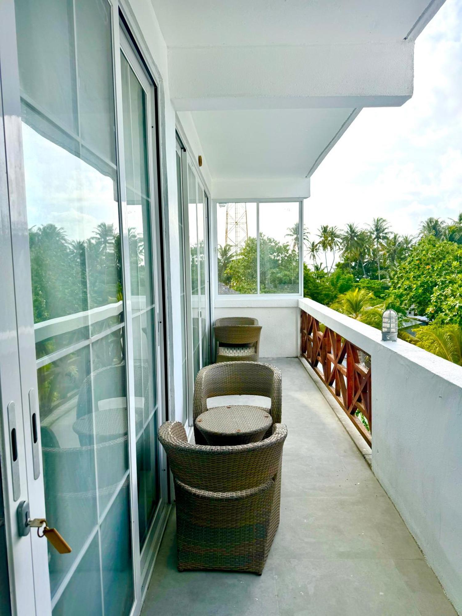 Sands Grand Dhigurah  Exterior photo