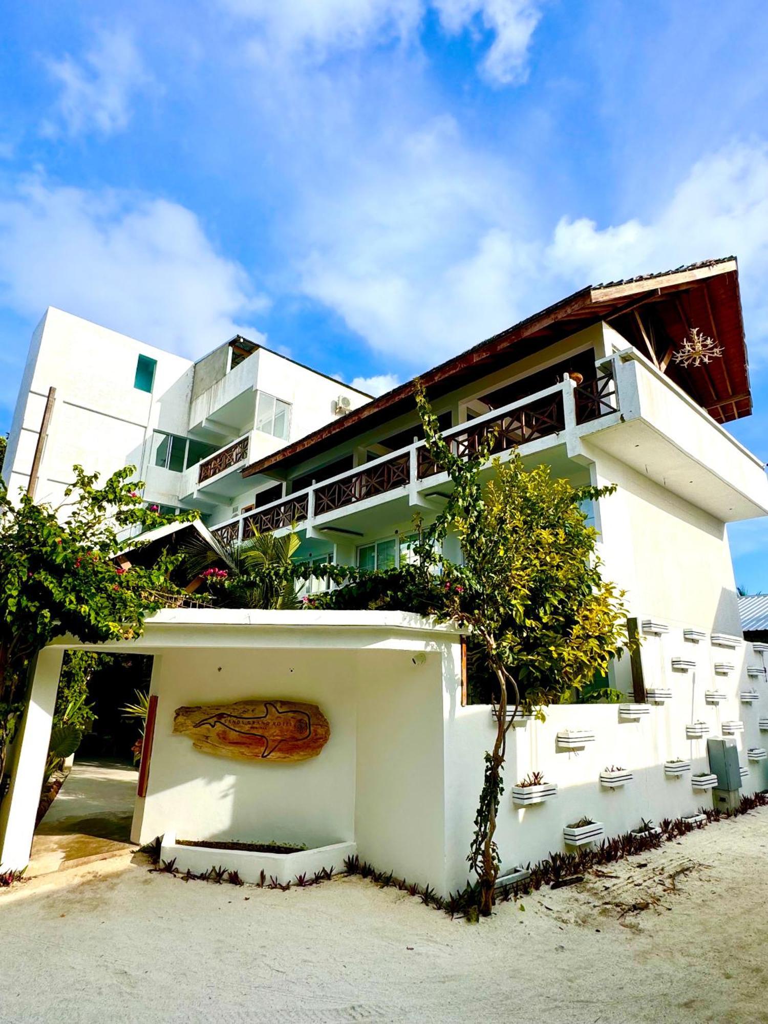 Sands Grand Dhigurah  Exterior photo