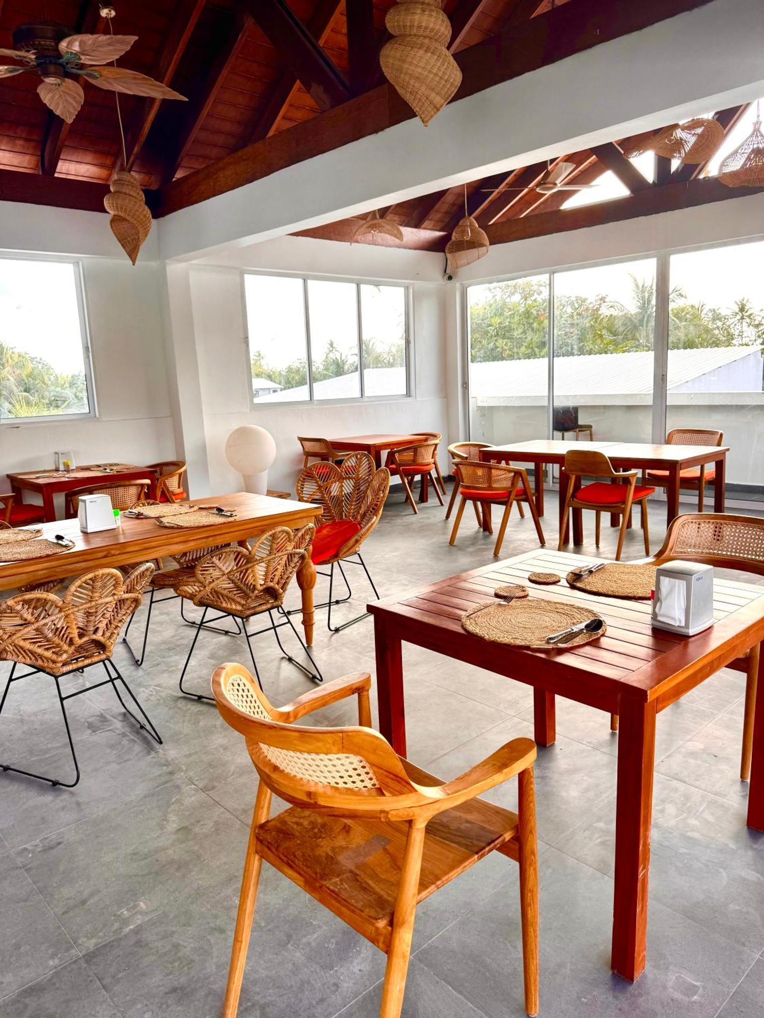 Sands Grand Dhigurah  Exterior photo