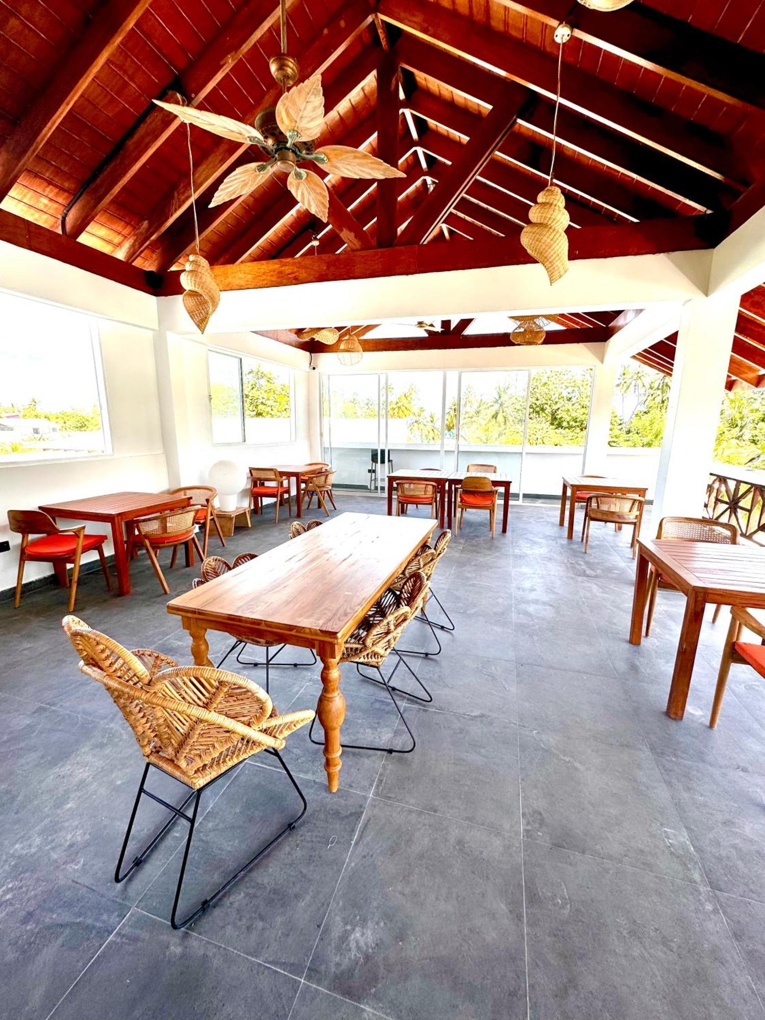 Sands Grand Dhigurah  Exterior photo