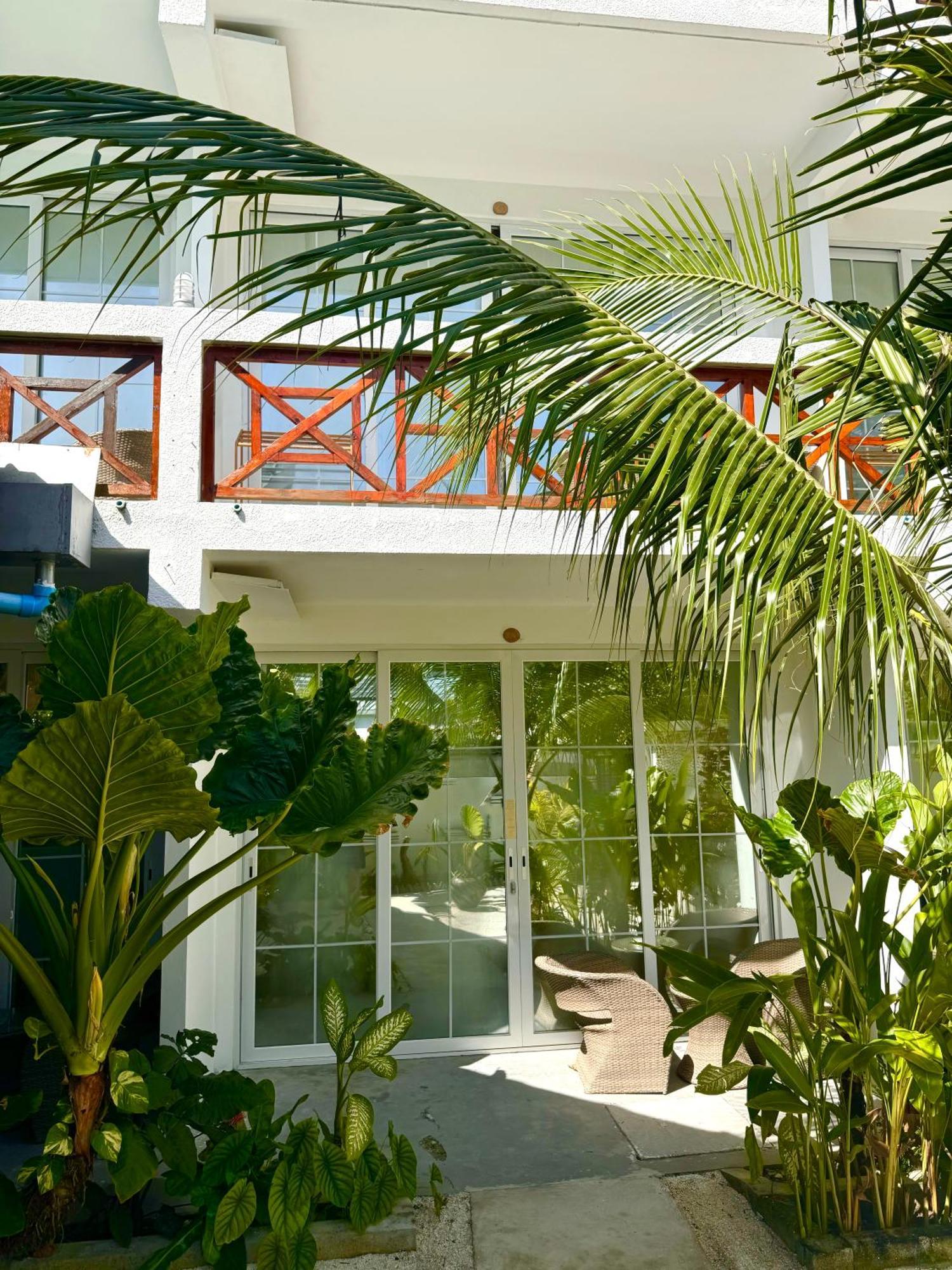 Sands Grand Dhigurah  Exterior photo