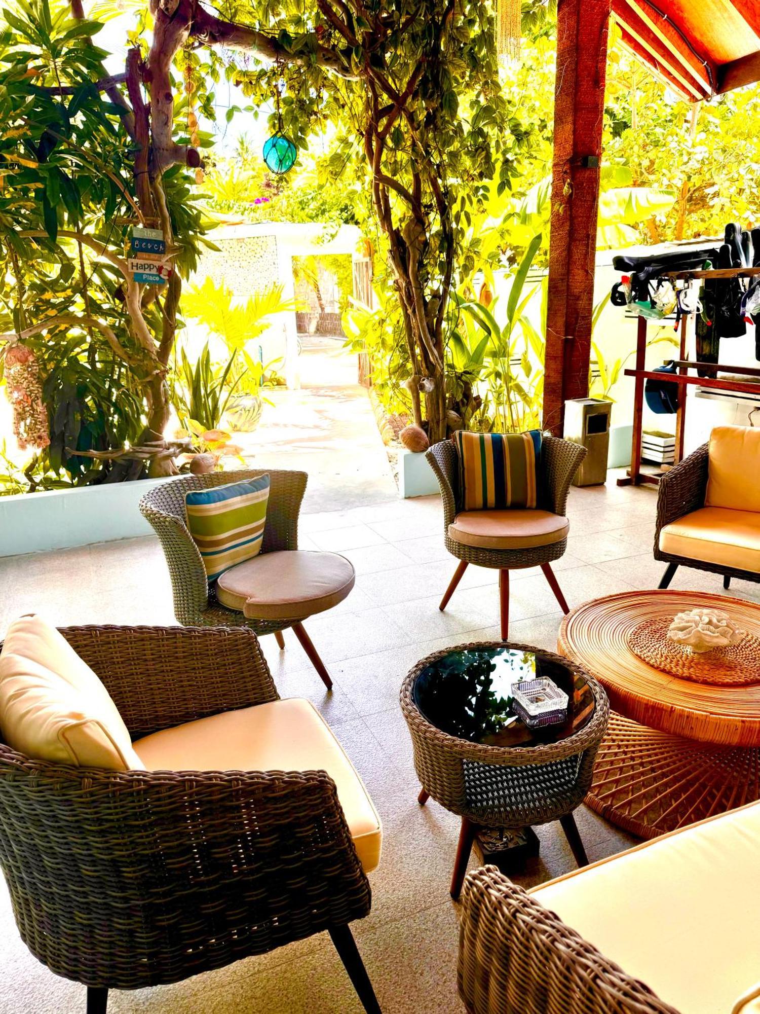 Sands Grand Dhigurah  Exterior photo